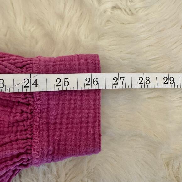 Free People Beach Day Magenta Frayed Hem Henley Pullover Top Oversized Small - Picture 10 of 11